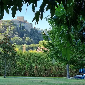 https://petit-nid-douillet-en-luberon.fr-provencehotel.com
